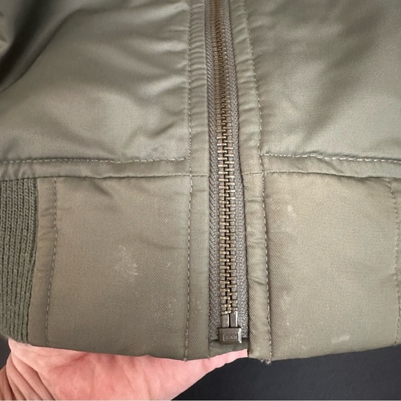 Vintage Bomber Jacket XS Warner Brothers Studio Store Looney Tunes Green Zipper - Picture 10 of 14